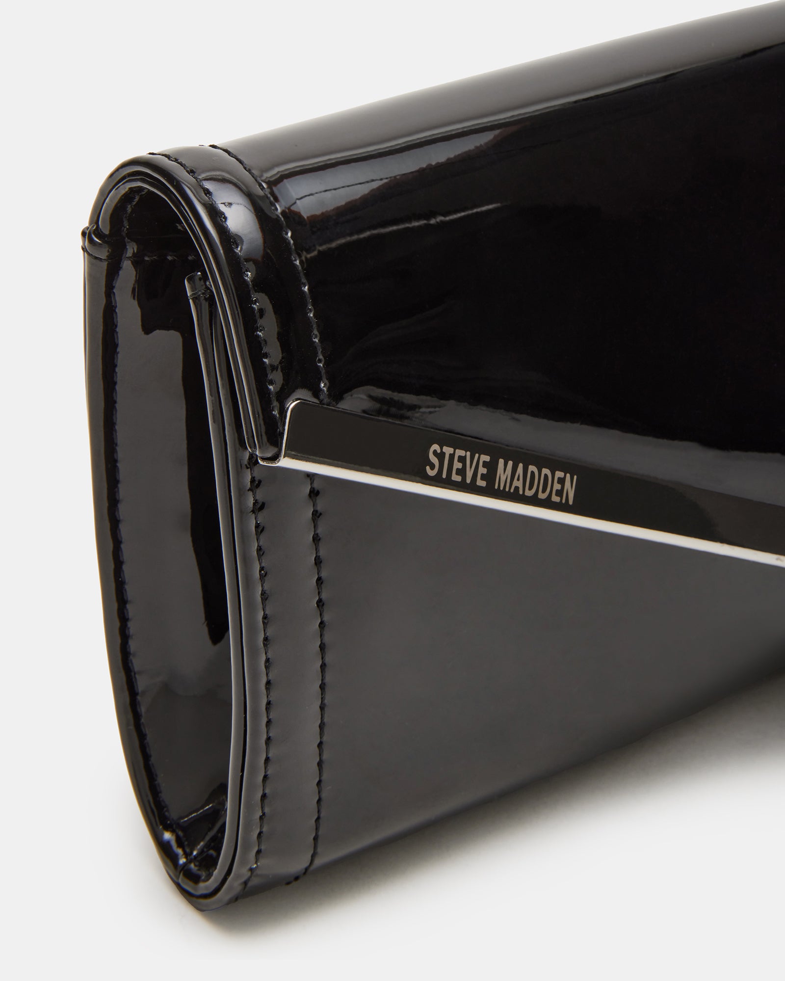 CLUTCHD BAG BLACK PATENT - Image 3