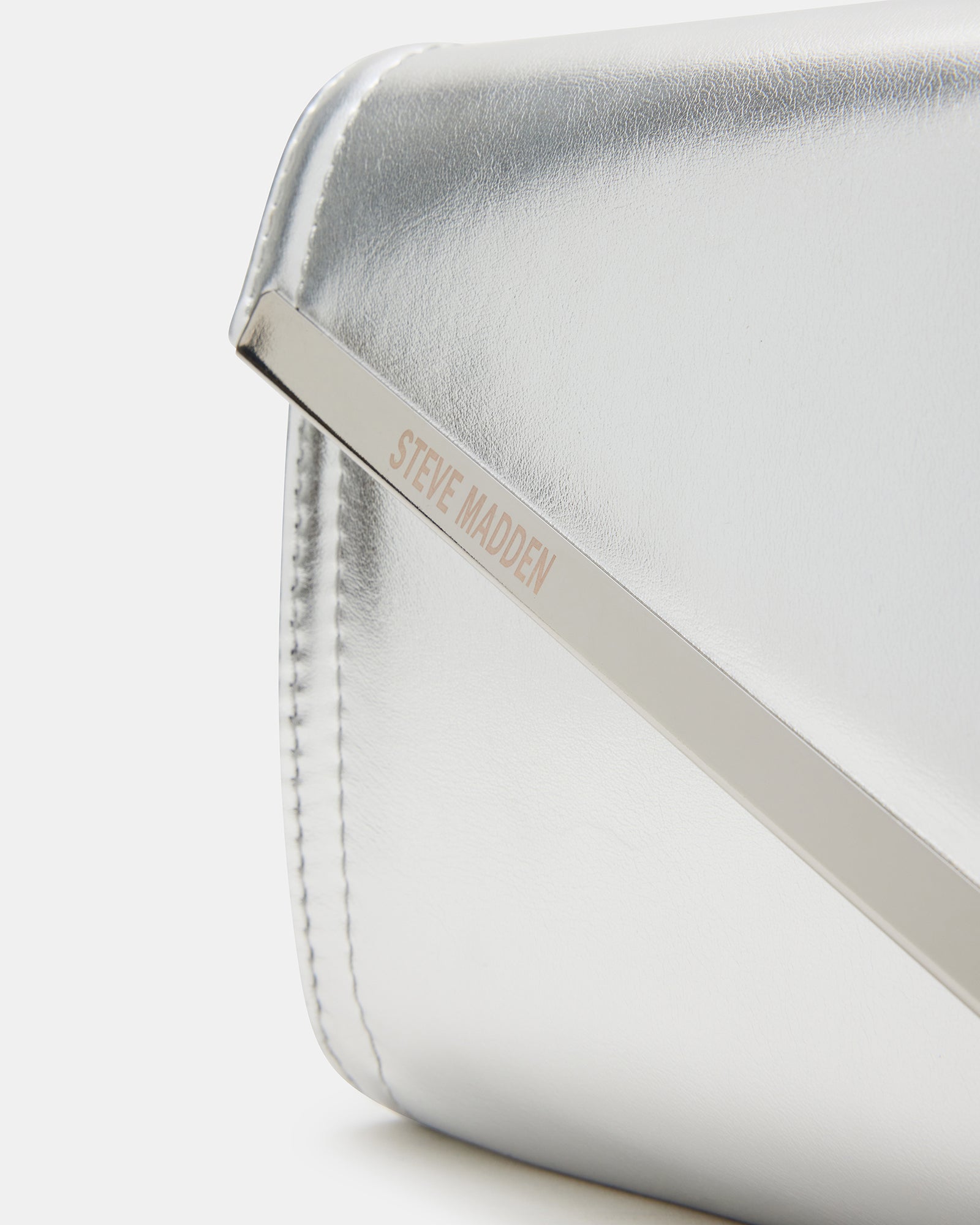 CLUTCHD BAG SILVER - Image 3