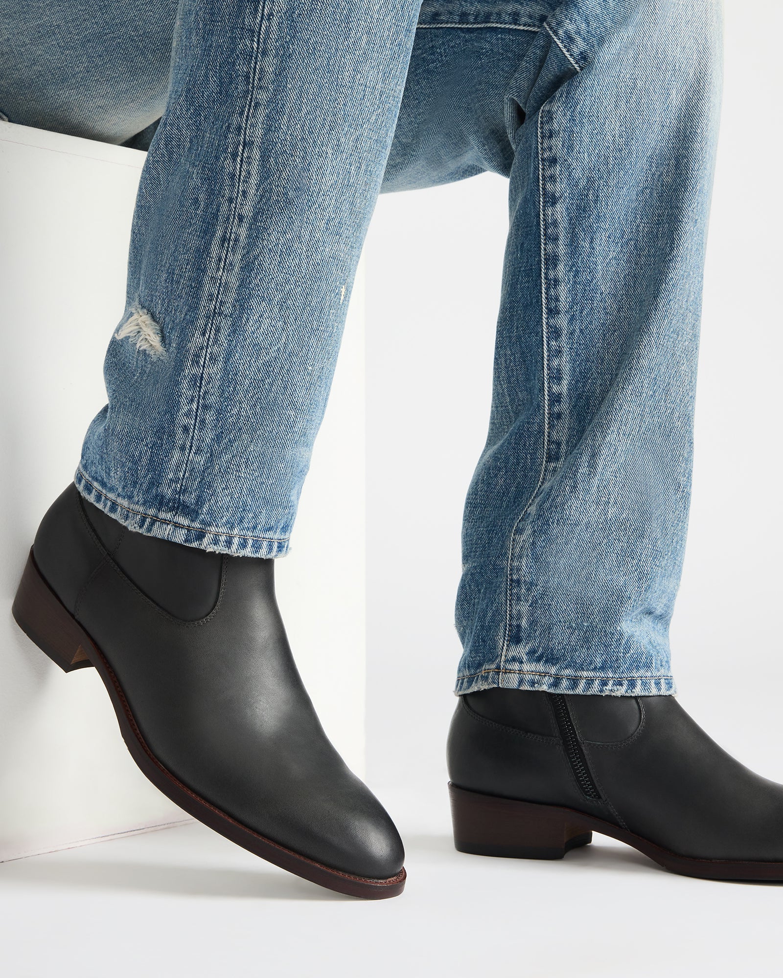 HENDRIK BLACK LEATHER - Image 2