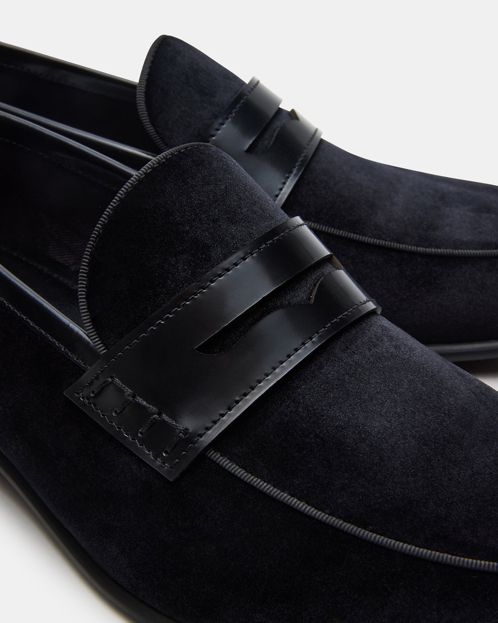 YARDLY BLACK VELVET - Image 3