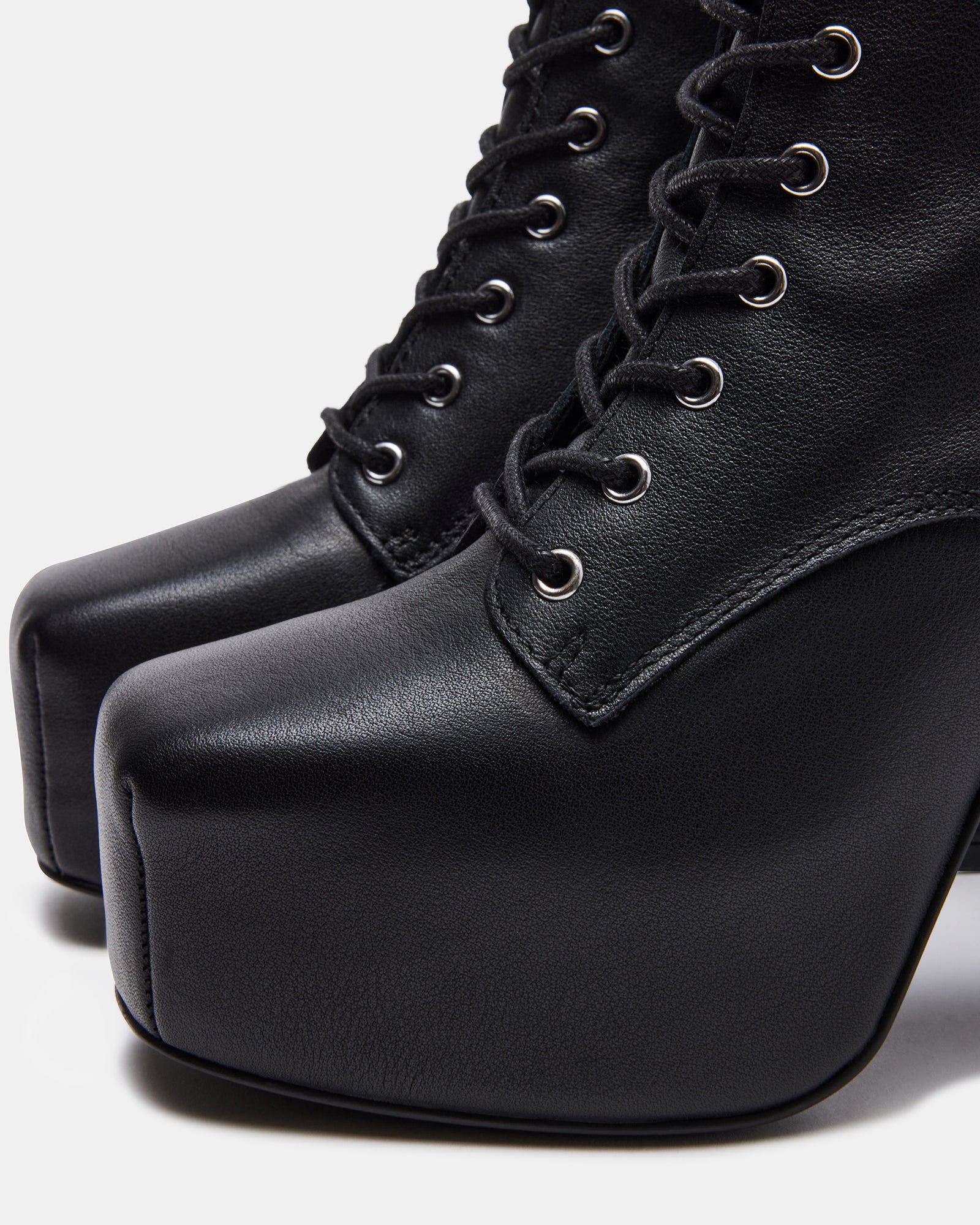 CONFIDENT BLACK LEATHER - SM REBOOTED - Image 4