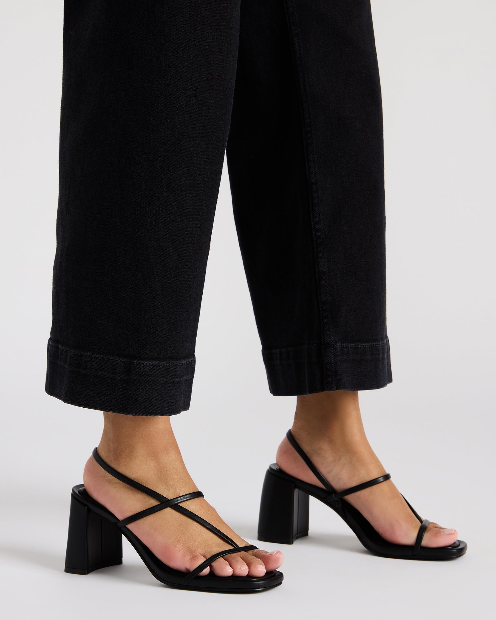 DIORA BLACK - Image 2