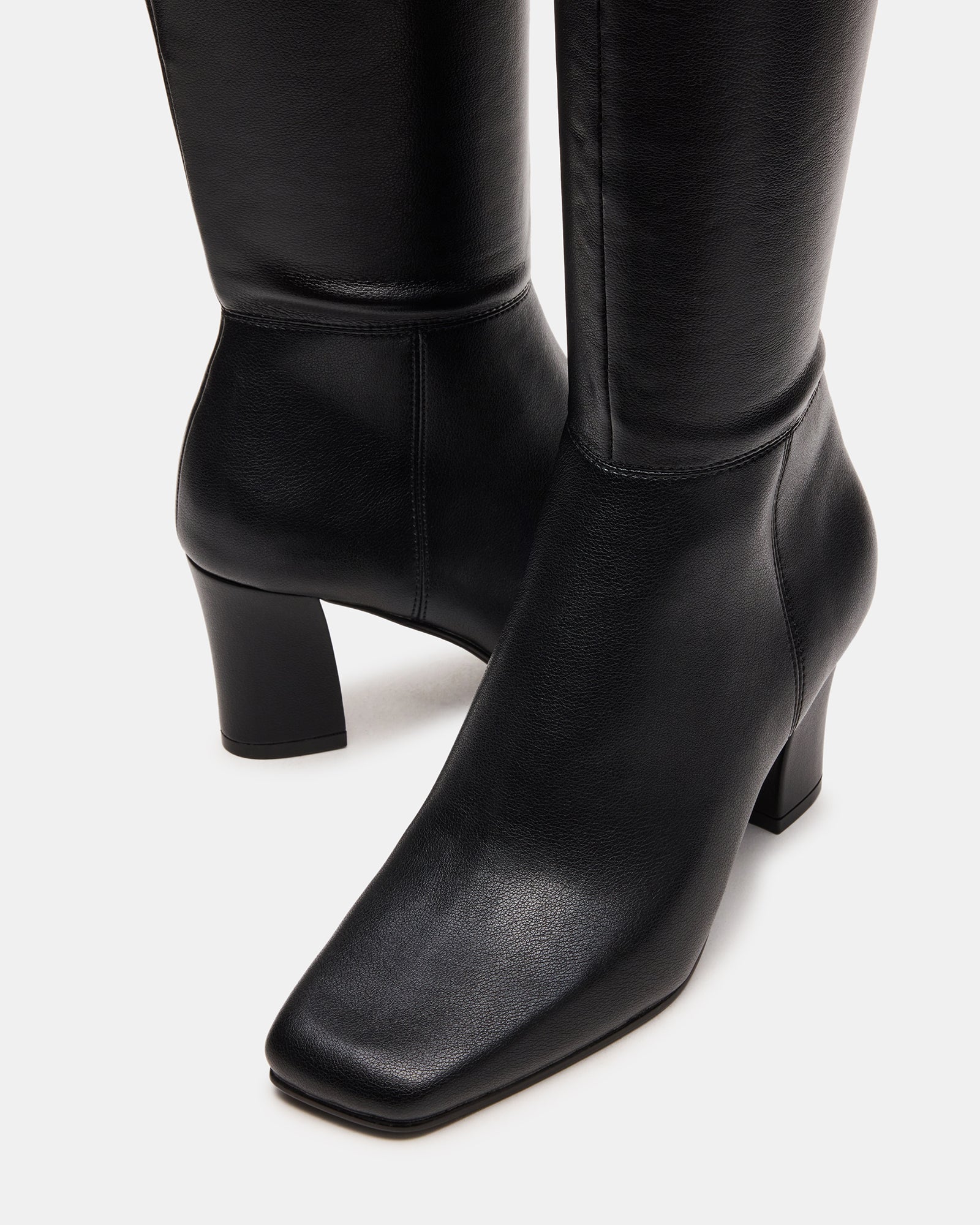 ELLIOT BLACK - Image 3