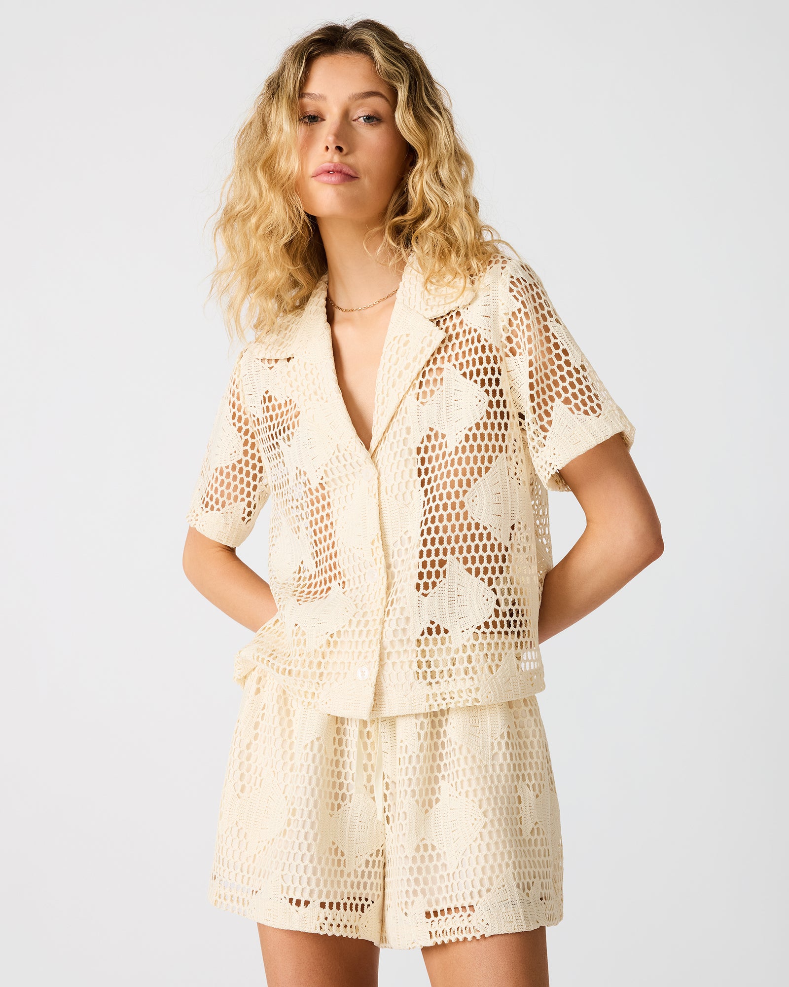 STEVEMADDEN_APPAREL_SB09049_IVORY_02.jpg