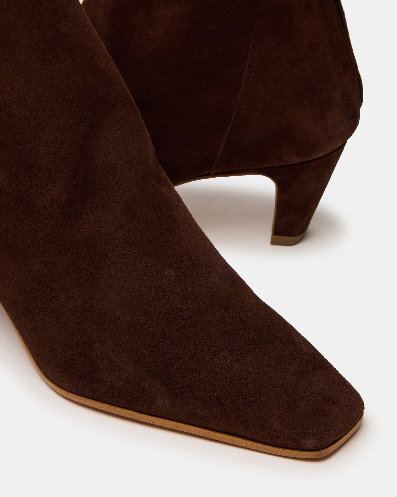 STEVEMADDEN_SHOES_JUNO_BROWN-SUEDE_05.jpg