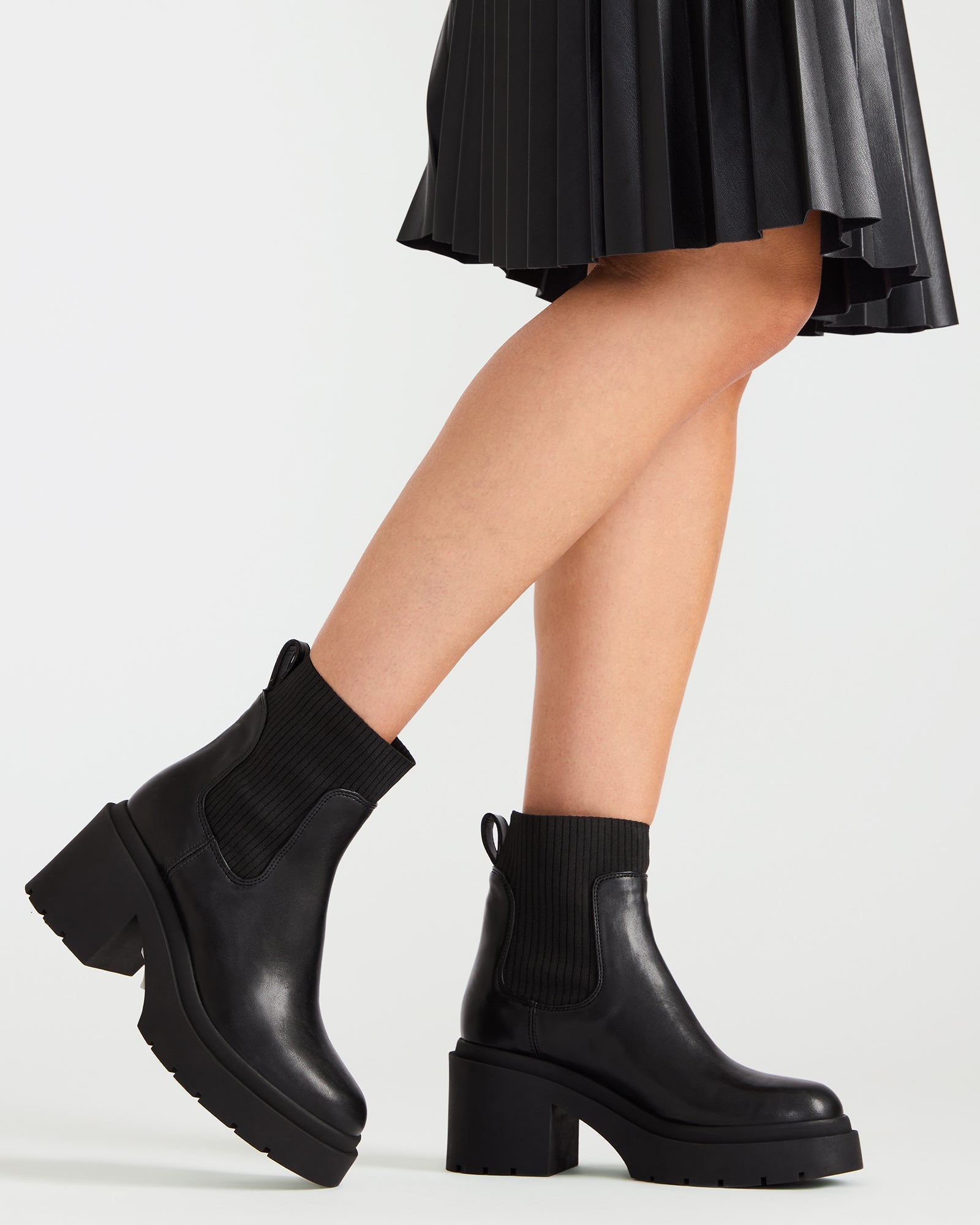 STEVEMADDEN_SHOES_KOA_BLACK_0027.jpg