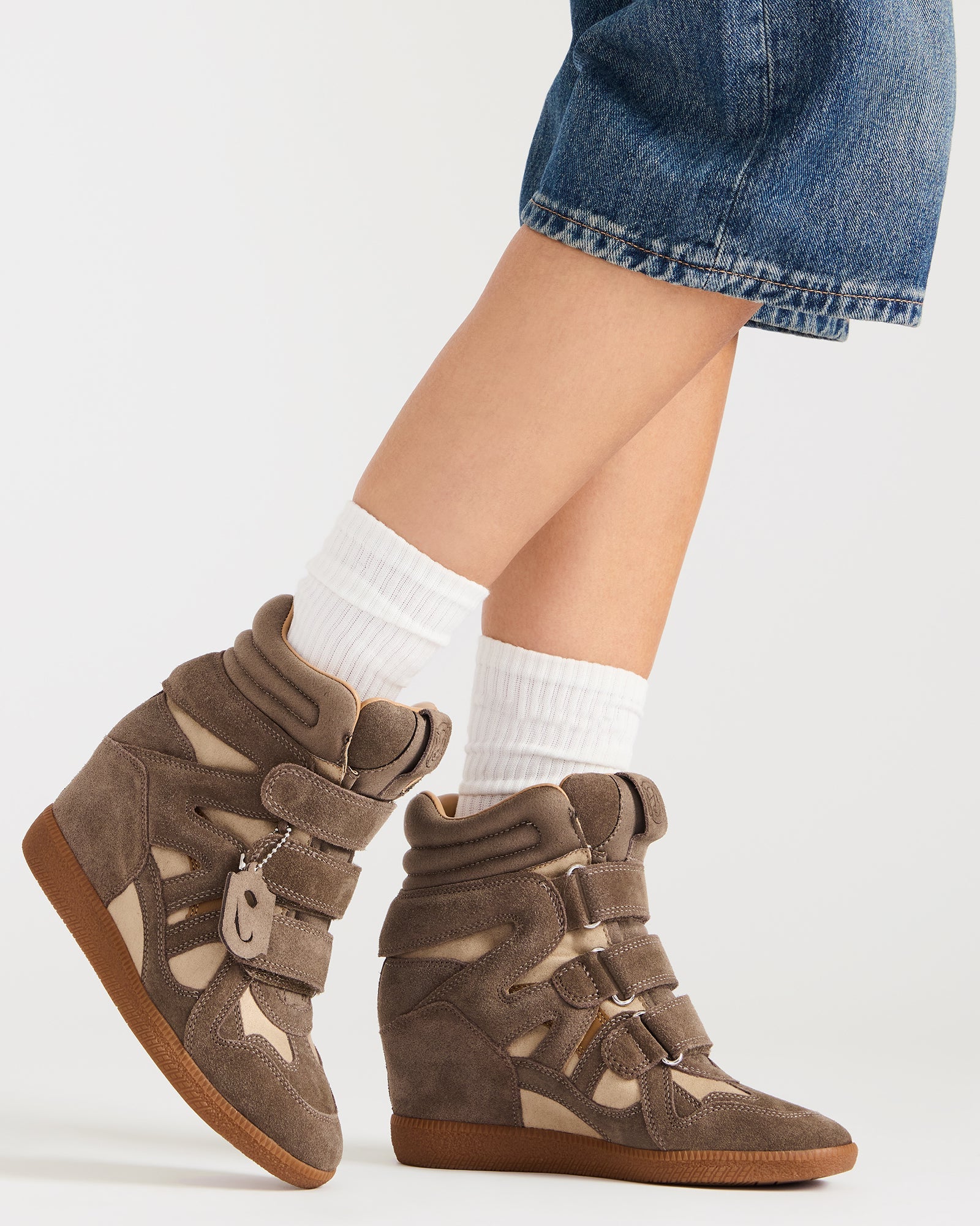 STEVEMADDEN_SHOES_MAVIS_TAUPE-SUEDE_11101_08c125fb-2133-4879-84cd-2ea79102e19e.jpg